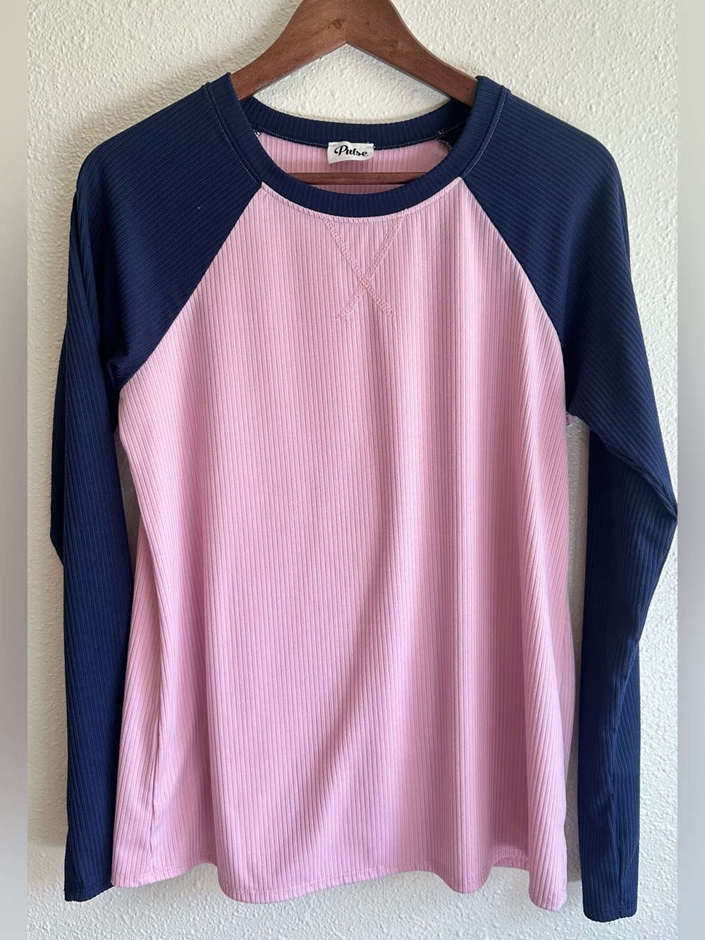 Pulse women’s large baseball long sleeve